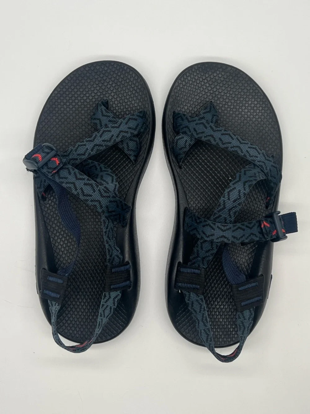 Chacos Z2 Men's Adjustable Strap Sandals Navy Black Men's 9 EUC Hiking Strapy